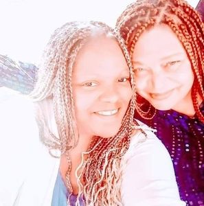 Meet your Posher, Maxine